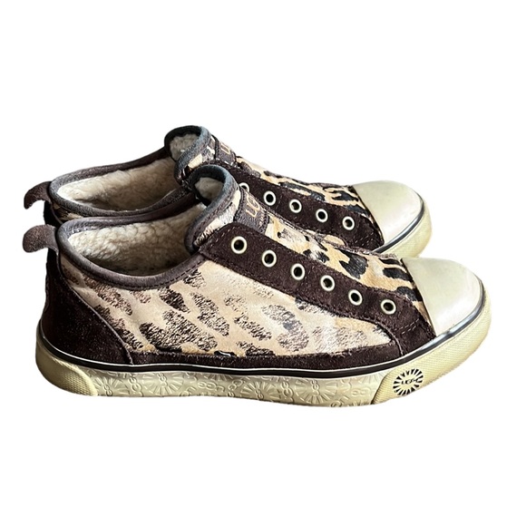 Ugg leopard print slip on sneakers - Picture 7 of 11